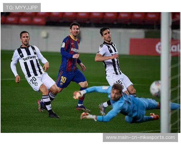 巴萨前场逼抢奏效，对手出球多次失误，巴萨踢球