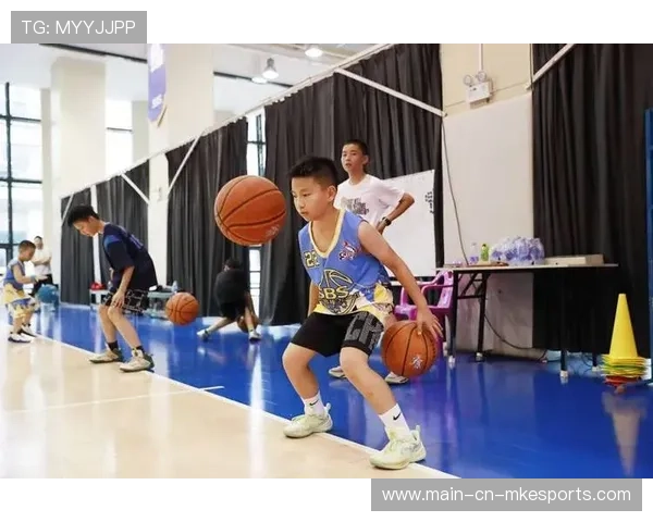 篮球青训模式：体能与技术谁放首位更合理？